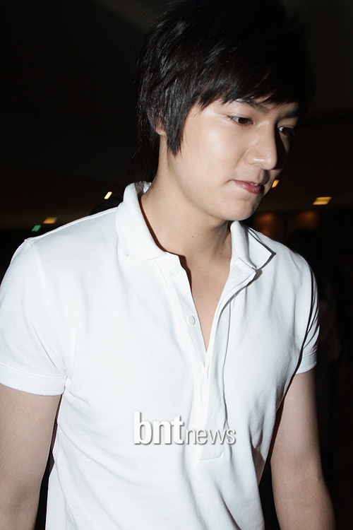 포토] 구혜선 응원하러 온 꽃남 이민호 | Bnt뉴스