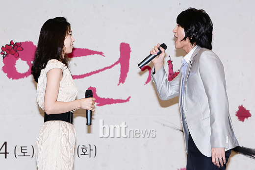 [포토] 조정은-박은태 '애틋하고 감동적인 하모니' | bnt뉴스