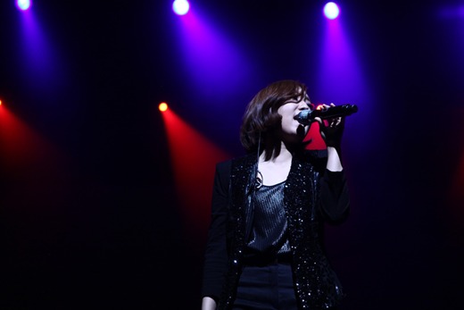 정인, 데뷔 후 첫 단독콘서트 성공 개최 | bnt뉴스
