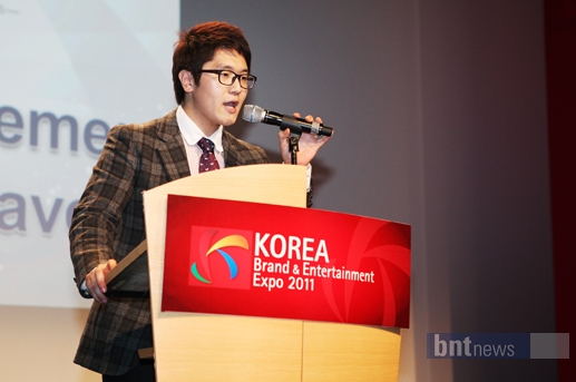 인터뷰] Kwave Ceo 최용호 '독도 정확히 표기된 지도 2,000부 파리에서 판매' ① | Bnt뉴스