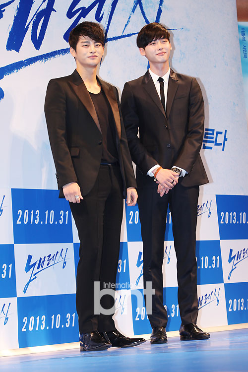 [bnt포토] 이종석-서인국, 훈훈한 두 매력남자~ | bnt뉴스