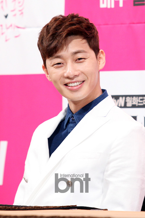 [bnt포토] 박서준, 헤어나올 수 없는 '매력 눈웃음' | bnt뉴스