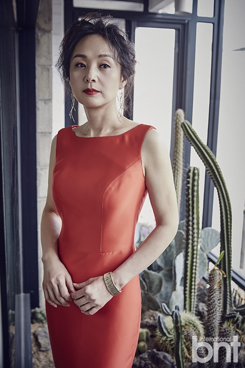 [bnt화보] 배종옥 “연극무대는 인생과 똑같아, 그 속에서 인생을 배울 수 있다” | bnt뉴스