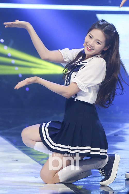 [bnt포토] 오마이걸 효정 '머리부터 발끝까지 넘치는 애교' | bnt뉴스