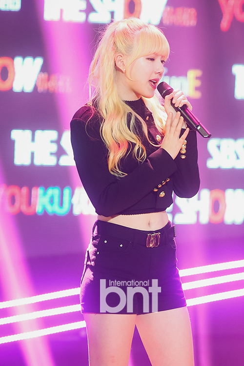 [bnt포토s] '울보라도 좋아요' 여자친구 예린-유주 '1위는 언제나 감동이죠'(스압주의) | bnt뉴스