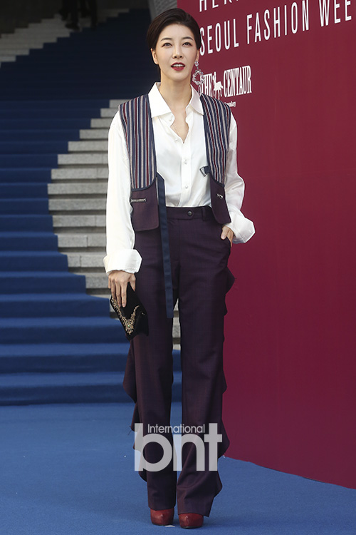 [bnt포토] 진서연 '어마어마한 다리길이' | bnt뉴스