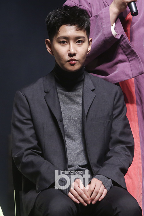 [Bnt포토] 블락비 비범 '배우 이민혁으로 연극 데뷔'