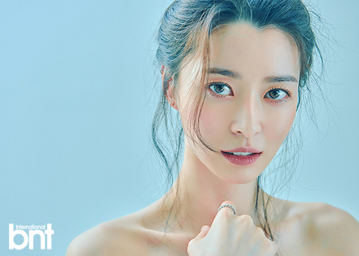 Bnt화보] 나라 “Mc 도전하고 싶어, 연습 위해 예능 열심히 시청 중” | Bnt뉴스