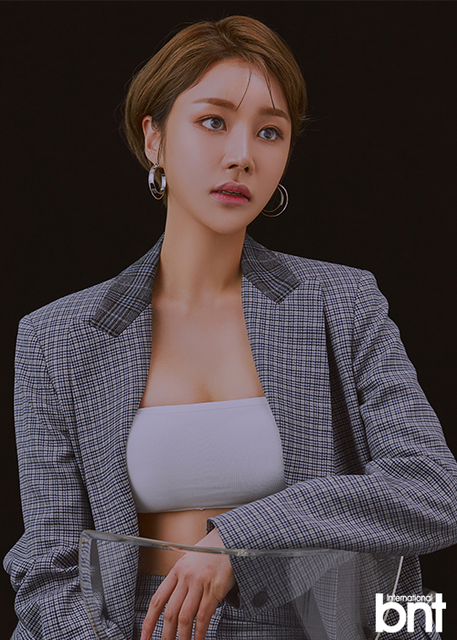 [인터뷰] 윤진이 “배우로서 성장통? 책 읽거나 혼자 시간 즐기며 잘 이겨내고 있어” | bnt뉴스