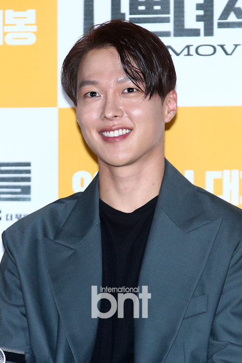 ‘나쁜 녀석들: 더 무비’ 장기용, “마동석 입술, 생각보다 푹신하더라” | bnt뉴스