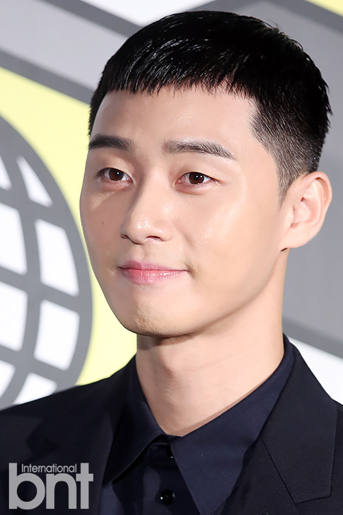 Bnt포토] 박서준, 짧은 머리에도 변함 없는 훈훈함 | Bnt뉴스