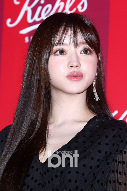 [bnt포토] 오마이걸 유아 '작은 얼굴에 꽉찬 눈코입' | bnt뉴스