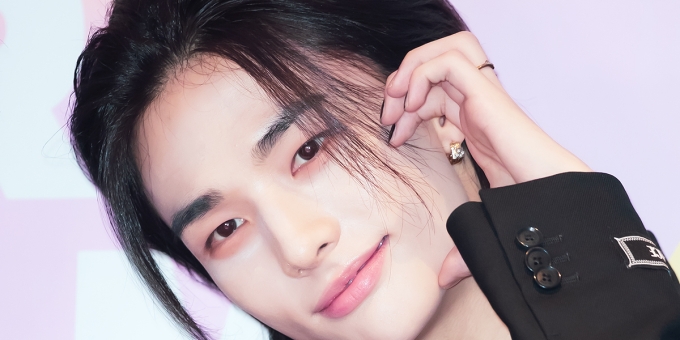 <b>스트레이 키즈 현진</b>, 세계적 아티스트 트로이 시반과 <b>컬래버</b>! 대세 시너...