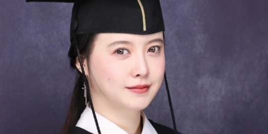 구혜선, <b>성균관대</b> 최우등 <b>졸업</b>...”<b>상실</b>했던 시간 속에서 작은 성취”
