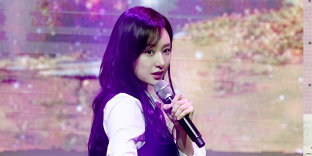 <b>김지원</b>, 2PM ‘우리집’ 댄스까지... 데뷔 첫 <b>팬미팅 성료</b>