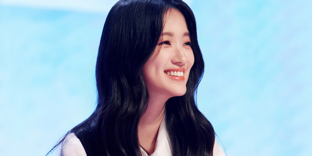 <b>김혜윤</b>, 서울 <b>팬미팅</b> ‘혜피니스’ 성료... 이정재·정우성 응원 영상까지