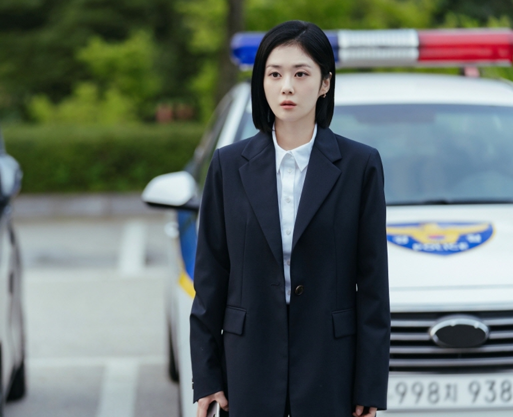 ‘<b>굿파트너</b>’ <b>장나라</b>, 경찰서行