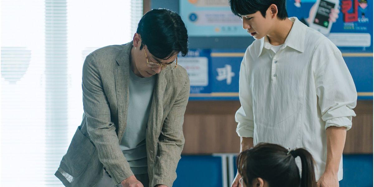 ‘엄마친구아들’ <b>정해인</b>X정소민, 이승준과 <b>경찰서</b>!?