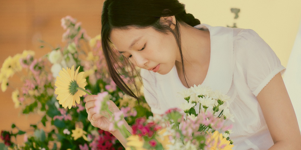 ‘<b>가브리엘</b>’ <b>블랙핑크 제니</b>, 이탈리아 민박집 사장님으로 출격