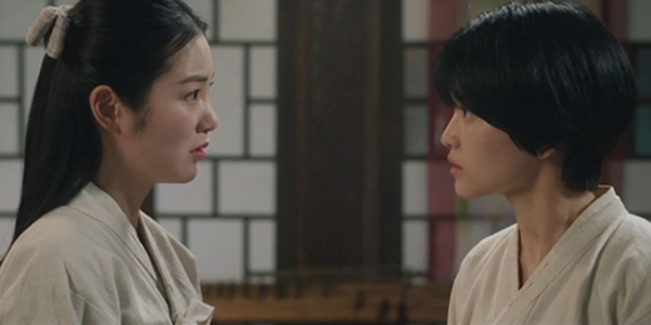 ‘<b>정년이</b>’ <b>김태리</b>x신예은, ‘국극 천재 듀오’ 케미 폭발