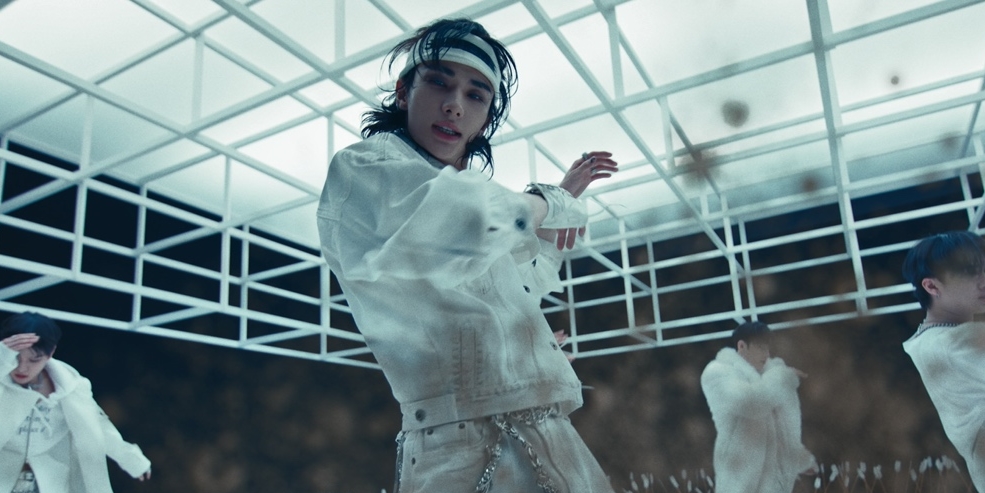 <b>스트레이 키즈</b>, ‘<b>Walkin On Water</b>’ MV 티저 영상 공개