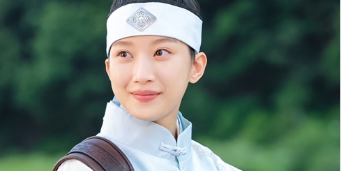 ‘<b>그놈은 흑염룡</b>’ <b>문가영</b>최현욱, 온라인 게임 캐릭터 변신