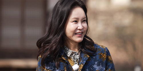‘<b>백반기행</b>’ <b>신은경</b>, ‘펜트하우스’ 세신사 역할 위해 온몸에 부항 감...