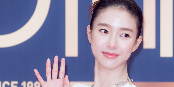 <b>김소은</b>, 축구선수 <b>정동호</b>와 <b>열애설</b> 부인 “지인일 뿐”
