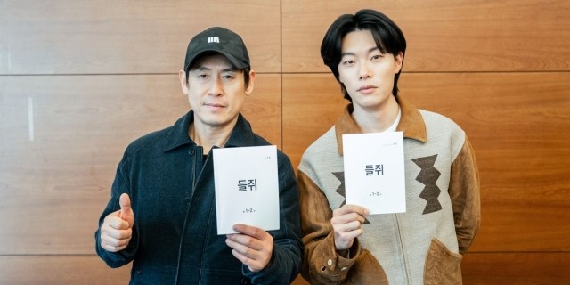 류준열X설경구, <b>넷플릭스</b> ‘<b>들쥐</b>’ 캐스팅 확정