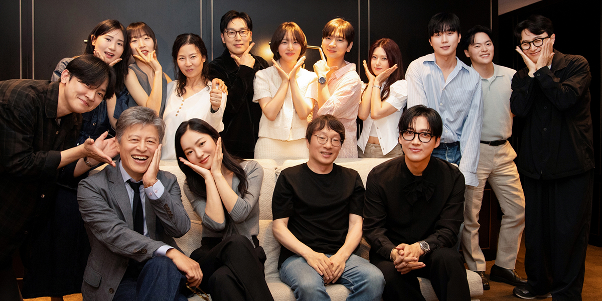‘<b>우리영화</b>’ 호평 일색... “인생 멜로 경신 각”