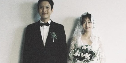 가수 <b>조형우</b>, ‘무한도전’ 막춤 <b>김윤의</b> 작가와 <b>결혼</b>