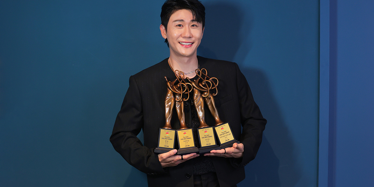 <b>영탁</b>, ‘제34회 <b>서울가요대상</b>’ <b>4관왕</b> 수상