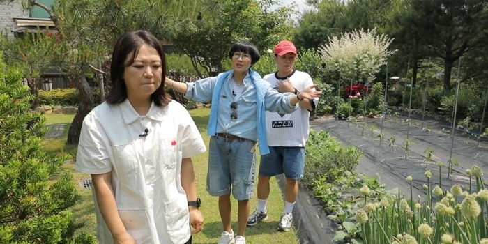 ‘홈즈’ <b>팽현숙</b>, “<b>최양락</b>과 36년째 각방 쓴다”