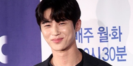 ‘1억 <b>기부</b>’ <b>변우석</b>, 고액 <b>기부</b>자 모임 위촉