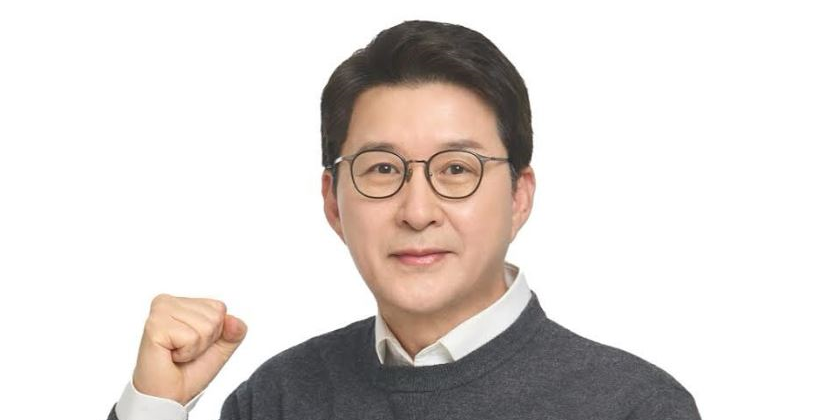<b>국힘</b> 신동욱, <b>전한길</b> 입당 <b>논란</b>에 “민주당도 김어준 만나잖아”