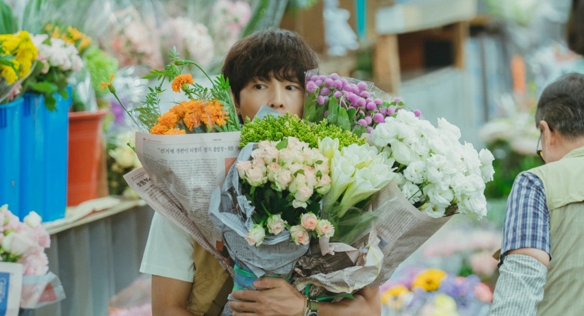 ‘마이유스’ <b>송중기</b> 플로리스트 변신
