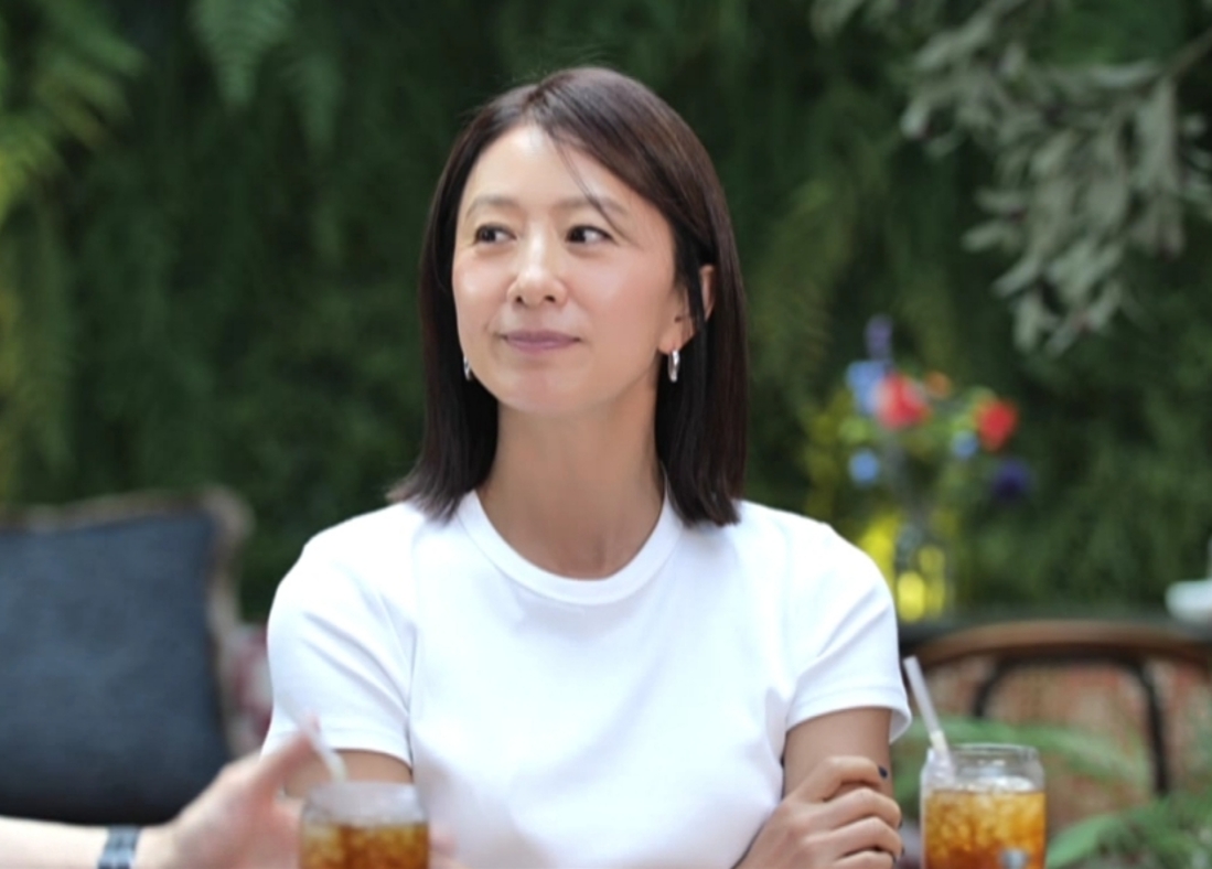 김희애 MC 모습