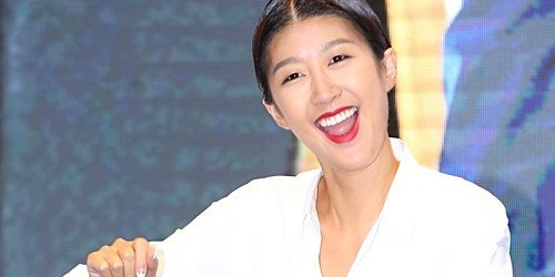 <b>홍진경</b>, <b>재혼</b>설 부인 “예능은 예능일 뿐”