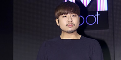 “나얼에 무릎 꿇고 빌라고”… <b>브아솔</b> <b>성훈</b>, ‘강제 <b>탈퇴</b>’ <b>폭로</b>