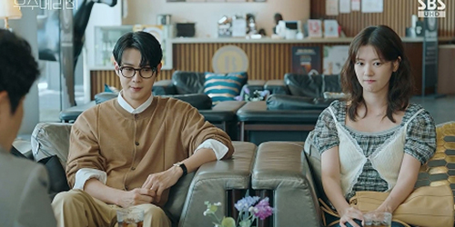‘<b>우주메리미</b>’ 최우식<b>정소민</b>, 신혼<b>로코</b>…최고 9.7%