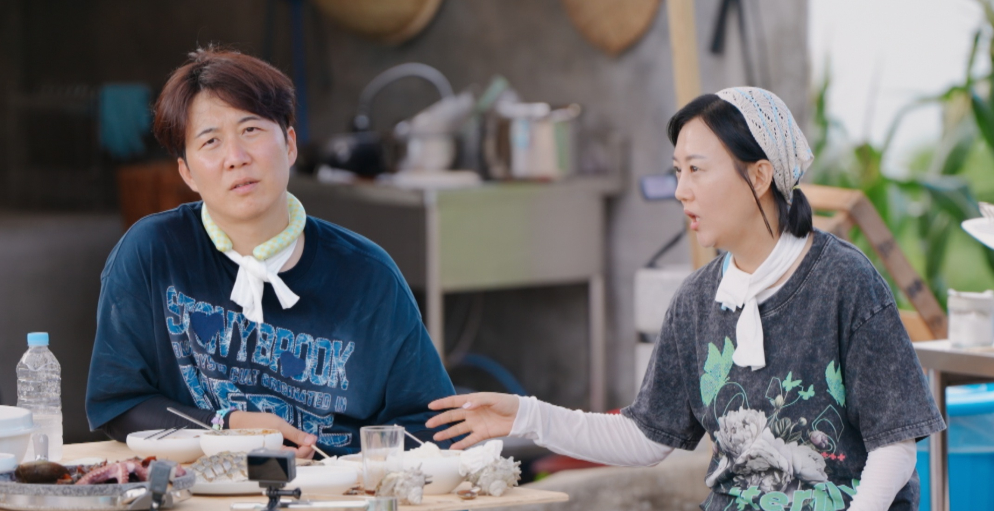 ‘대놓고 <b>두집살림</b>’ 여수 백야도