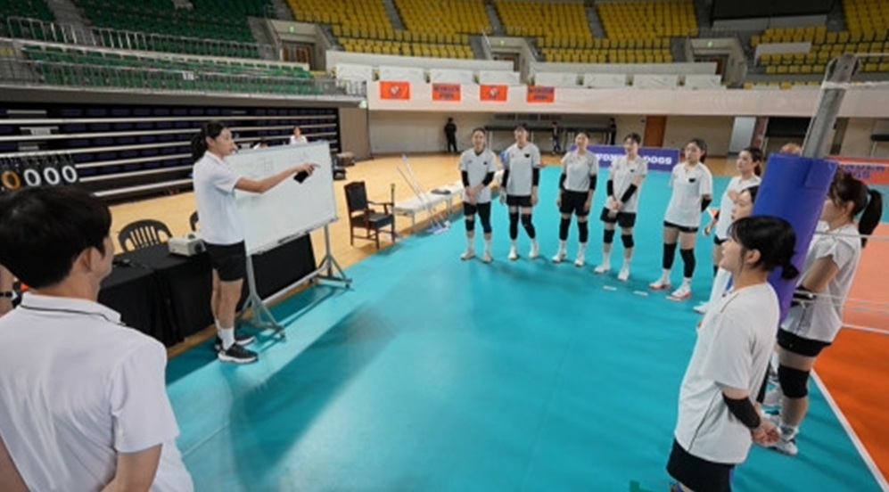 ‘신인<b>감독</b><b>김연경</b>’ 정관장 경기