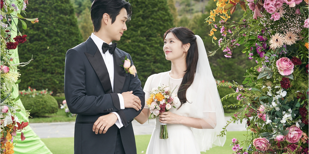 ‘<b>우주메리미</b>’ 최우식정소민, 웨딩마치…<b>최고</b> 10.3%