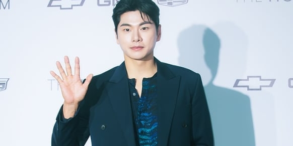 <b>이이경</b> 측 “고소장 제출, 선처 없이 <b>강경 대응</b>”