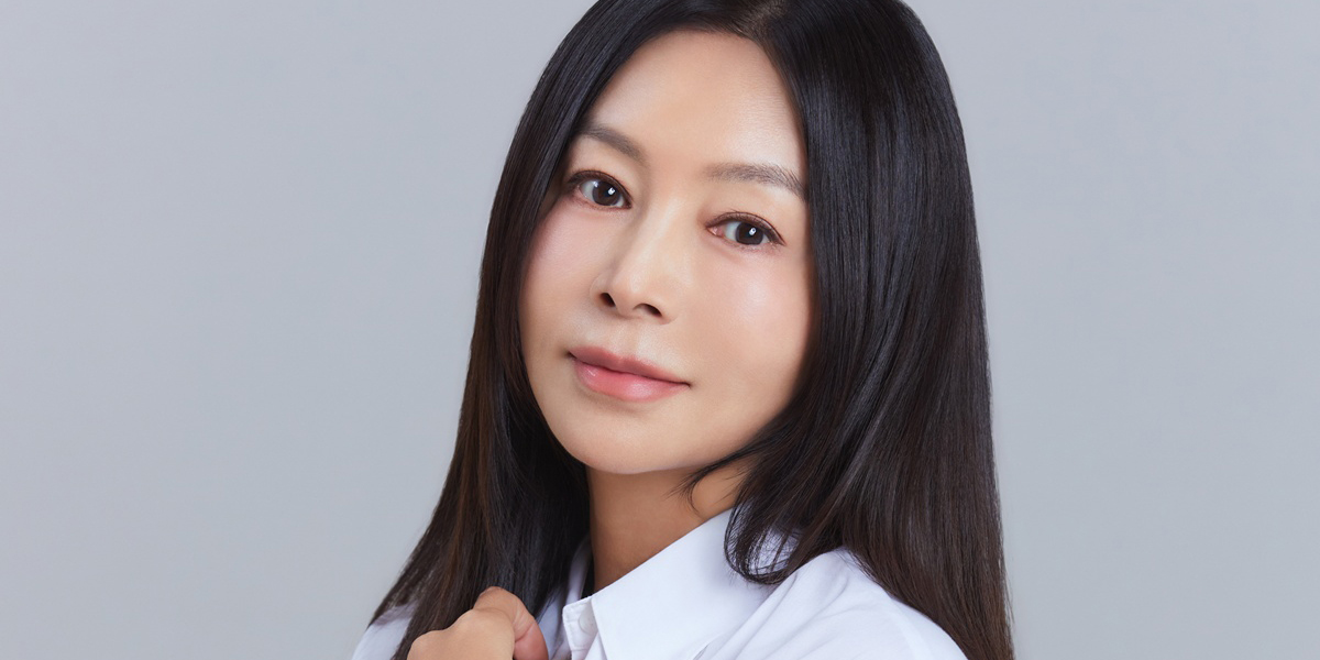 <b>황신혜</b>, <b>큐브엔터</b>와 전속<b>계약</b> 체결…고준희와 한솥밥