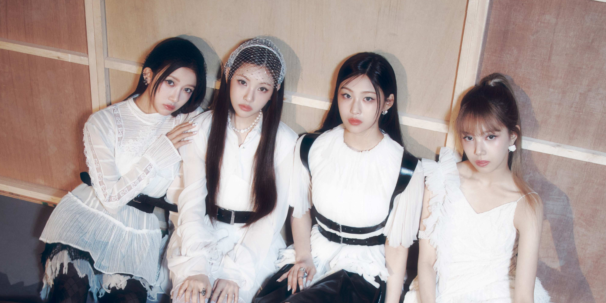 베이비돈크라이, 컴백 앞두고 비주얼 포토 첫 공개 - 뉴스 썸네일 이미지