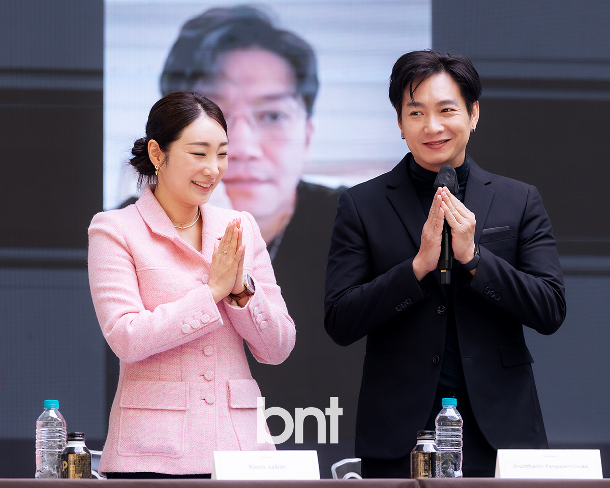 'CLICK THE STAR' 글로벌 체결식에서 인사말하는 태국 대표들 [포토] | bnt뉴스