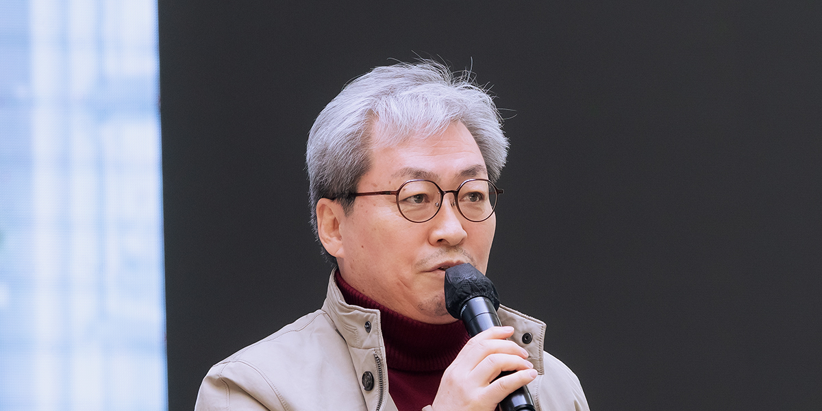 'CLICK THE STAR' 글로벌 체결식에서 인사말하는 몽골 안종탁 대표 [포토] | bnt뉴스