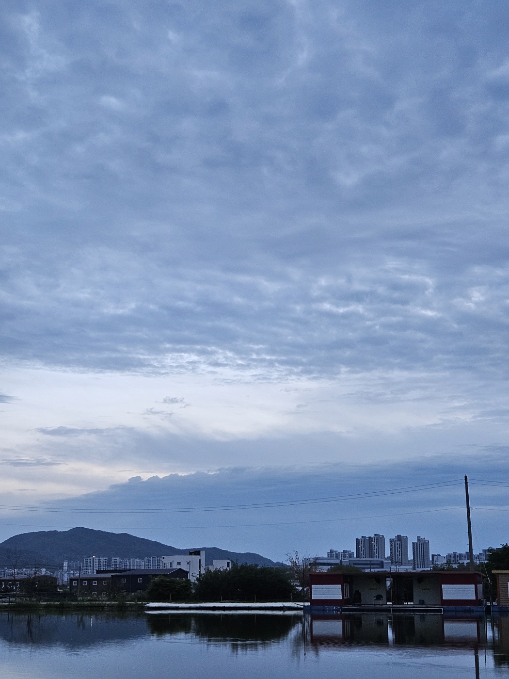 전국 가끔 구름 多… 낮 최고기온 33도 [오늘<b>날씨</b>]