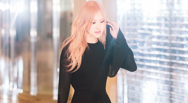 <b>블랙핑크</b> 로제, <b>10주년</b> 불참설 일축